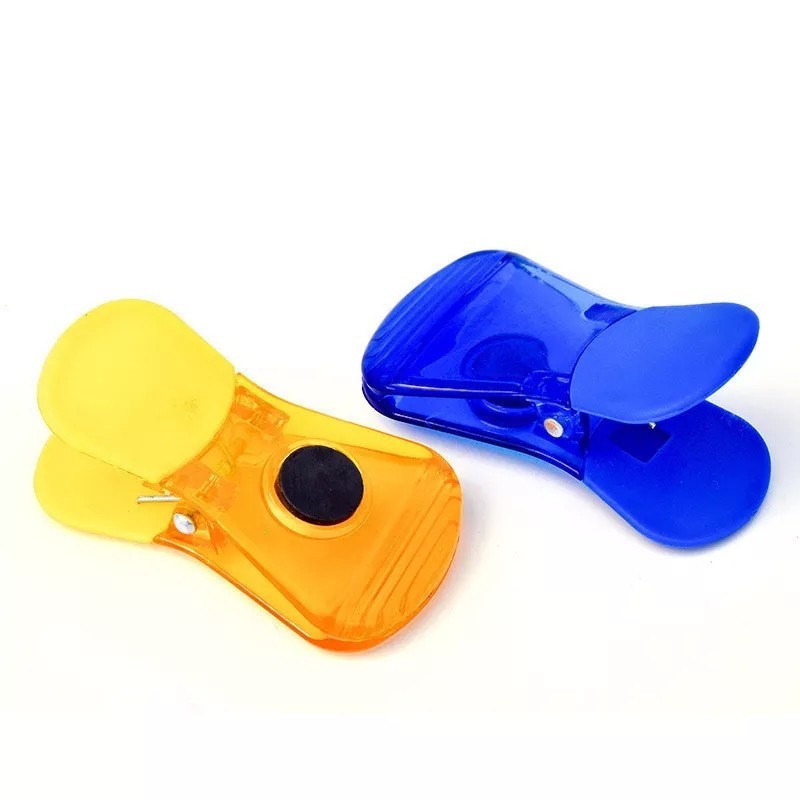 1 pcs Plastic Sealer with fridge magnet